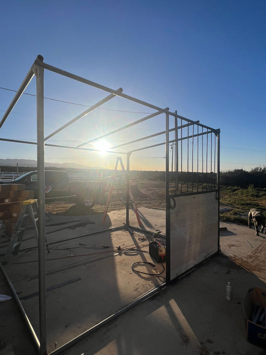 Single Lodging Shelter w/ 6ft window